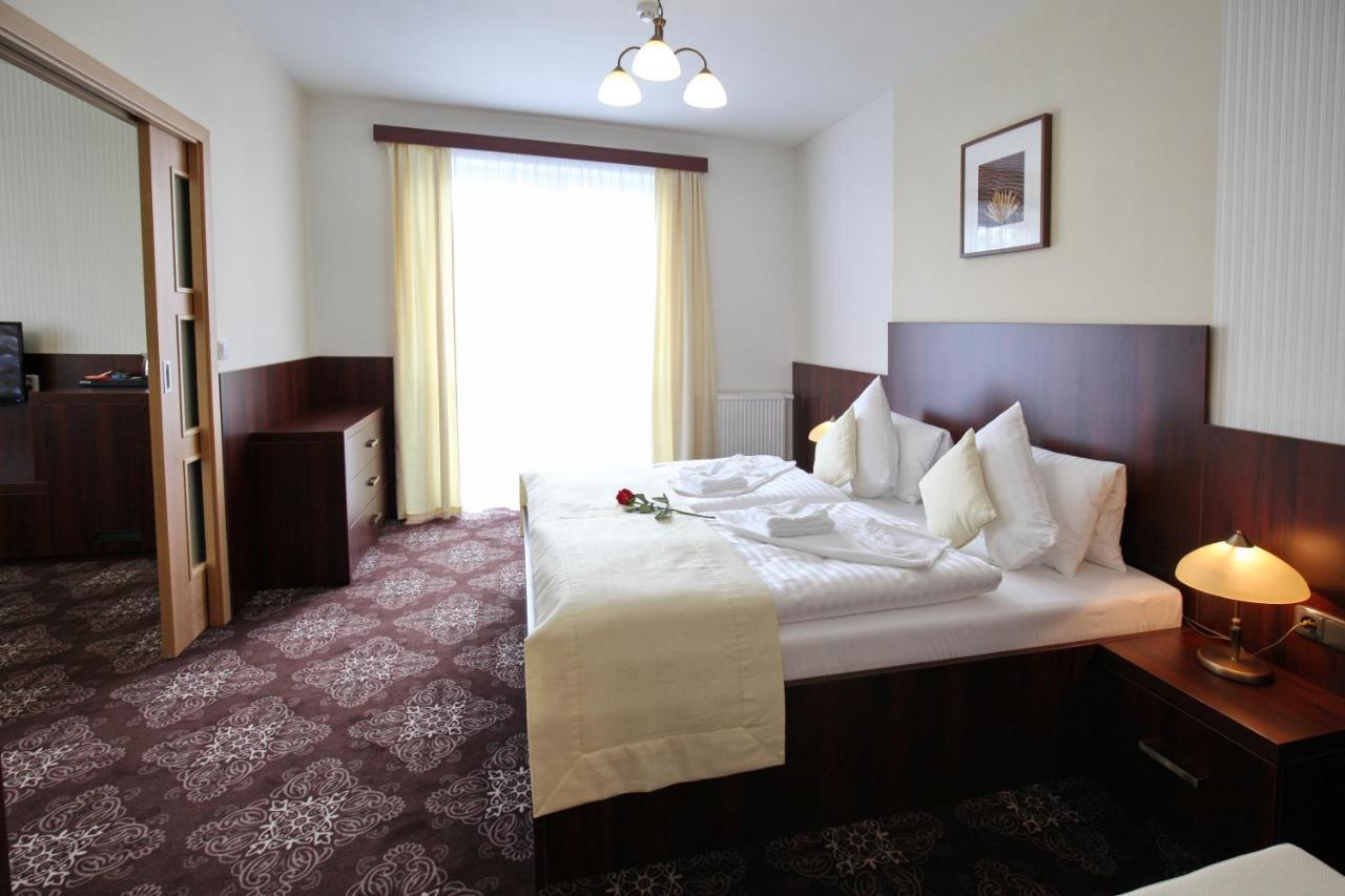 Spa Hotel Diana Františkovy Lázně Extérieur photo